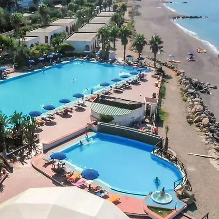 Club La Playa Hotel 3*