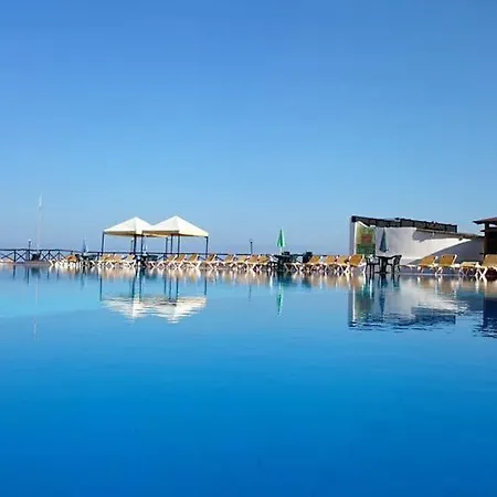 Hotel Club La Playa 3*