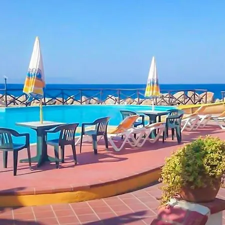 Club La Playa 3* Patti