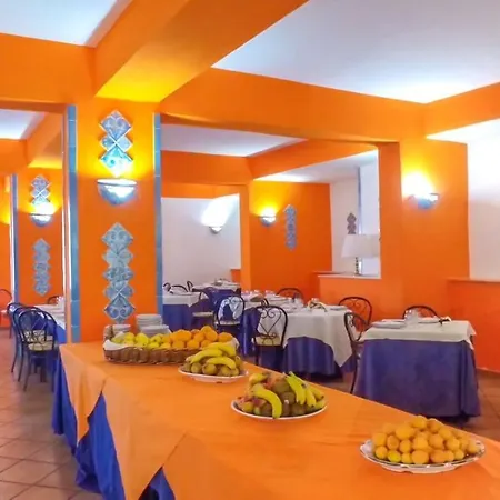 Club La Playa 3* Patti