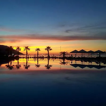 Hotel Club La Playa 3*