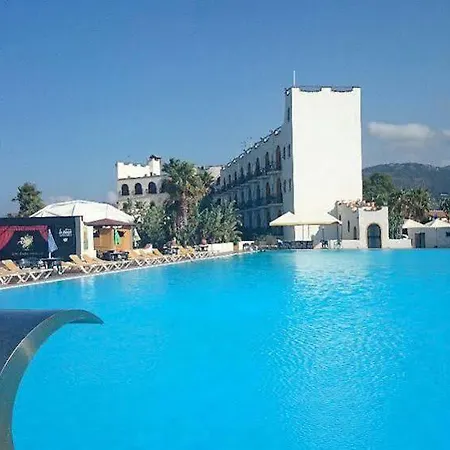 Club La Playa Hotel 3*